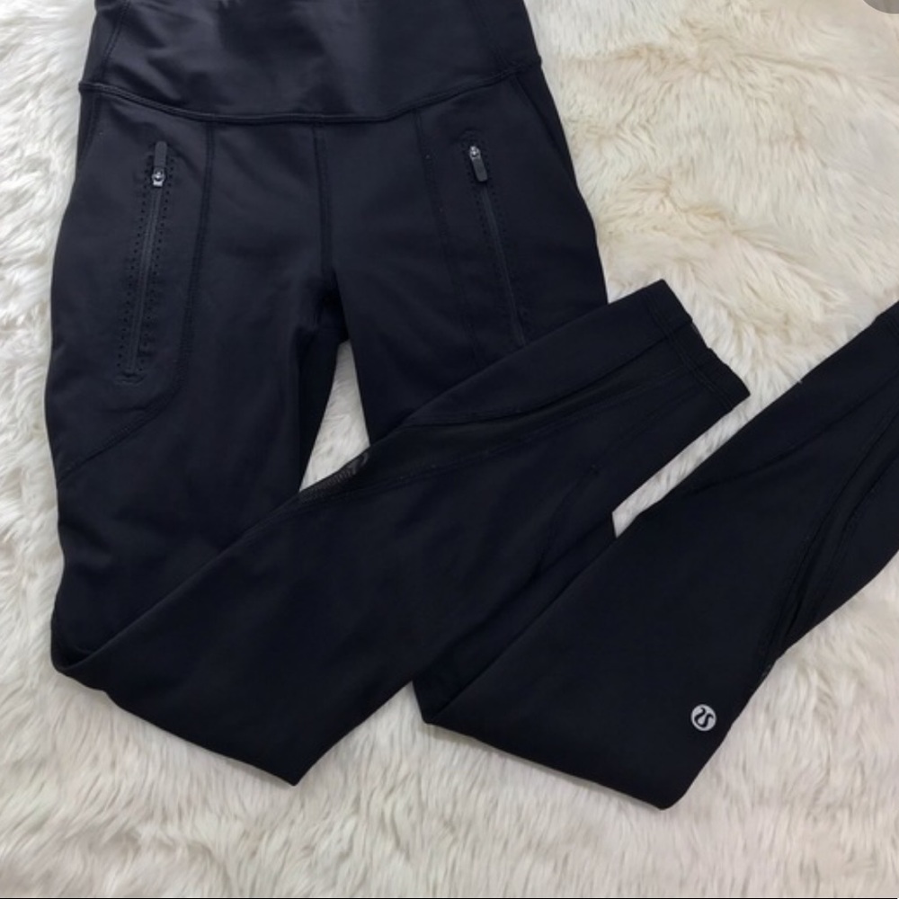 LULULEMON black leggings